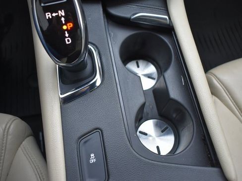 Used 2018 Cadillac XT5 Luxury w/ LPO, Wheel Lock Package image 30