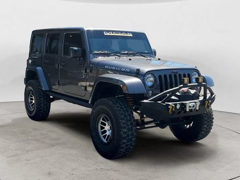 Used 2016 Jeep Wrangler Unlimited Rubicon AWD/4WD image 3