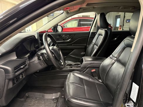 Used 2023 Lincoln Corsair AWD w/ Equipment Group 101A image 12