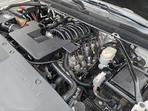 Used 2018 Chevrolet Tahoe LT image 11