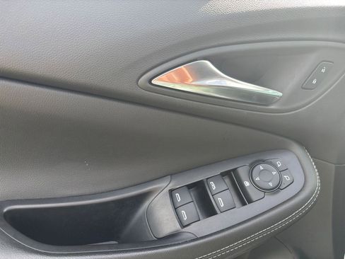 Used 2025 Buick Encore GX Preferred image 18