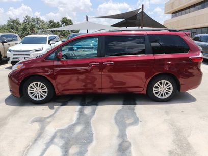 Used 2017 Toyota Sienna XLE w/ XLE Navigation Package