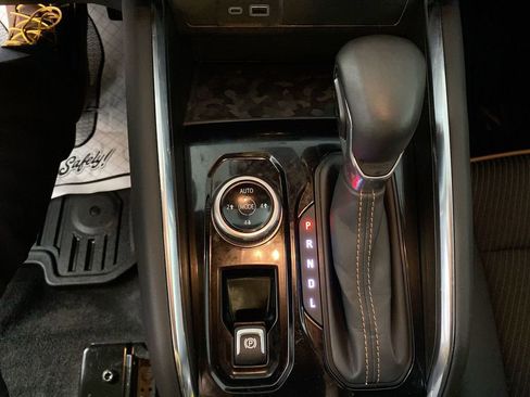 Used 2023 GMC Canyon AT4 w/ Technology Package image 19