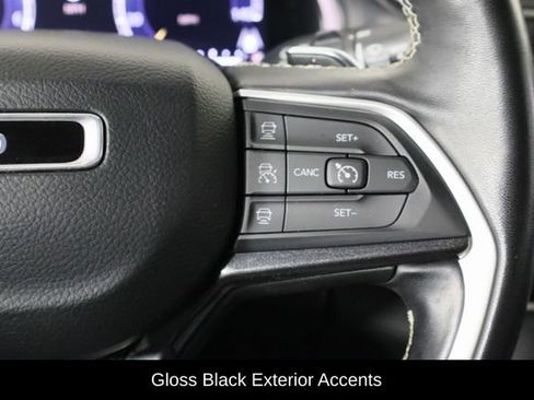 Used 2022 Jeep Grand Cherokee Altitude image 10