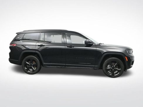 Used 2023 Jeep Grand Cherokee L Laredo AWD/4WD image 4