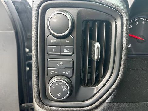 Used 2020 Chevrolet Silverado 1500 Custom w/ Custom Convenience Package AWD/4WD image 21