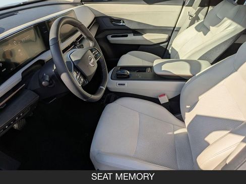 Used 2023 Nissan Ariya FWD image 14