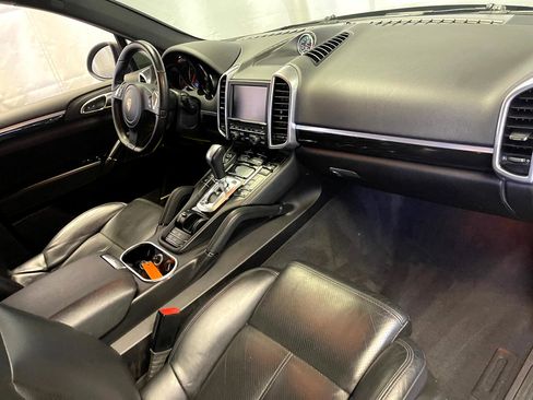 Used 2012 Porsche Cayenne image 33