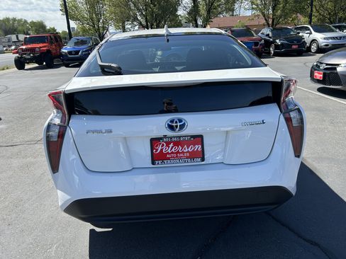 Used 2016 Toyota Prius Two FWD image 7