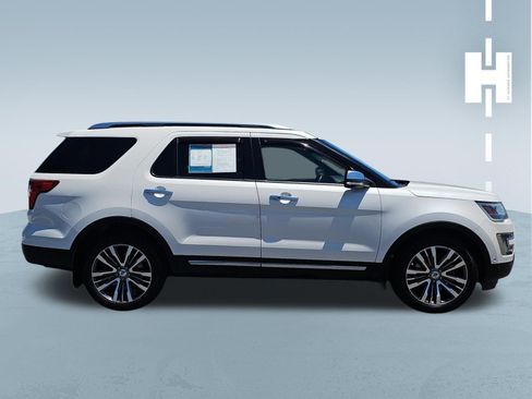 Used 2016 Ford Explorer Platinum AWD/4WD image 3