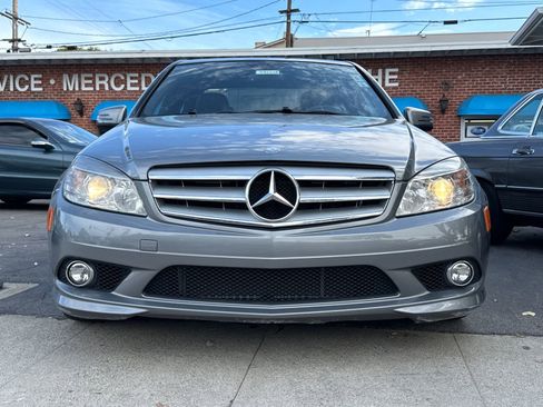 Used 2010 Mercedes-Benz C 300 4MATIC Sedan image 3