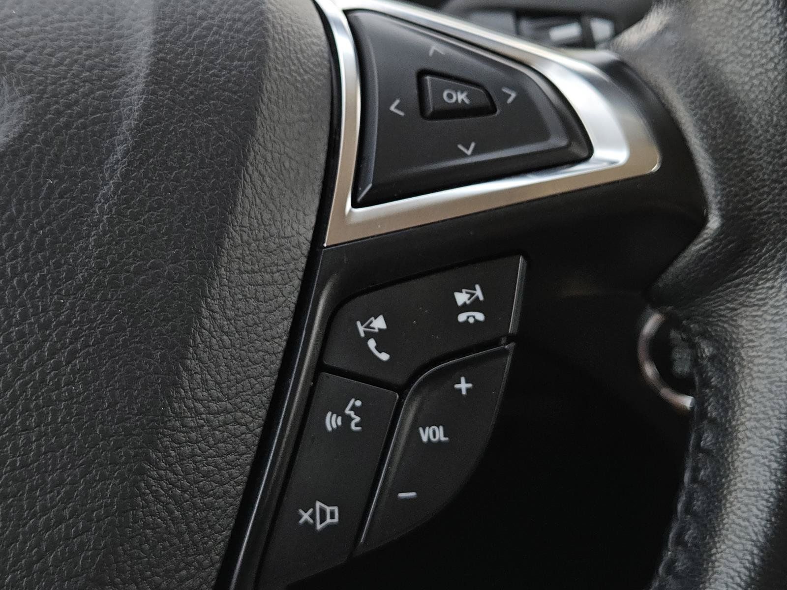 Used 2024 Ford Edge SEL AWD/4WD image 22