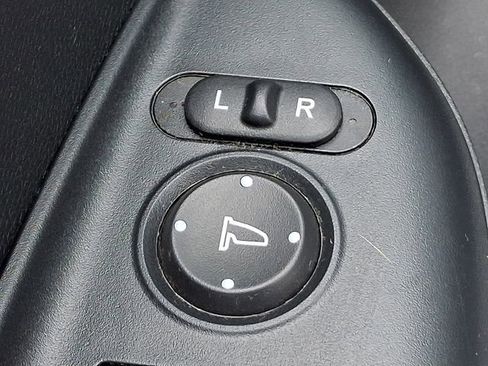 Used 2018 Honda Fit Sport image 27