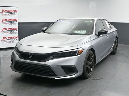 Used 2023 Honda Civic Sport image 4