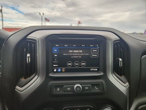 Used 2023 Chevrolet Silverado 2500 Custom w/ Custom Convenience Package image 17