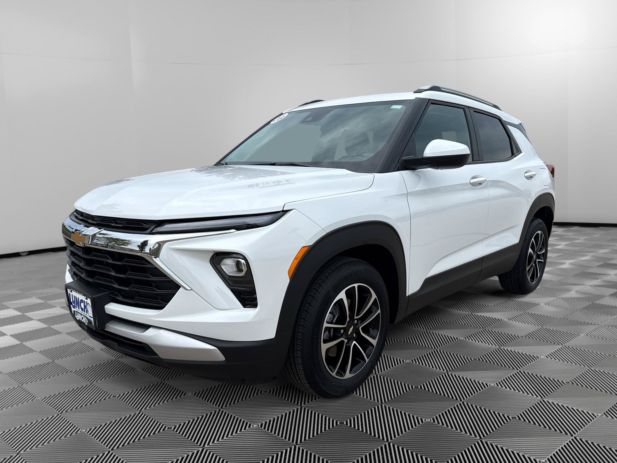 New 2026 Chevrolet TrailBlazer LT FWD image 1