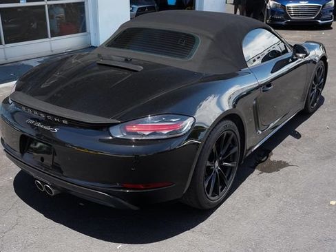 Used 2017 Porsche 718 Boxster S RWD image 15