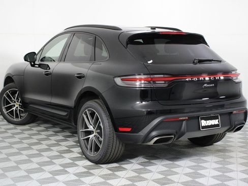 New 2026 Porsche Macan image 3