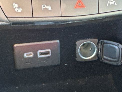 Used 2023 Cadillac XT4 Sport image 32