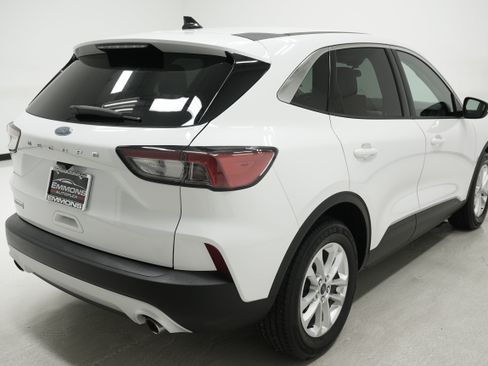Used 2020 Ford Escape SE FWD image 4