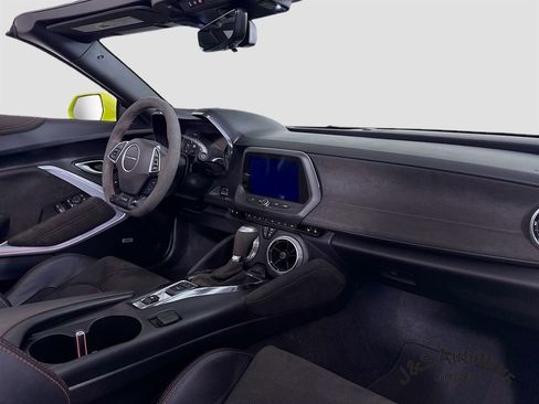 Used 2019 Chevrolet Camaro ZL1 image 36