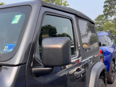 Used 2021 Jeep Wrangler Sport AWD/4WD image 10