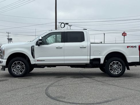 New 2026 Ford F350 Platinum w/ Platinum Plus Package AWD/4WD image 12