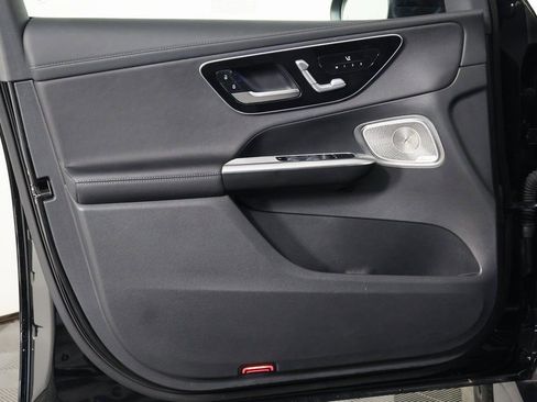 Certified 2024 Mercedes-Benz GLC 300 image 12