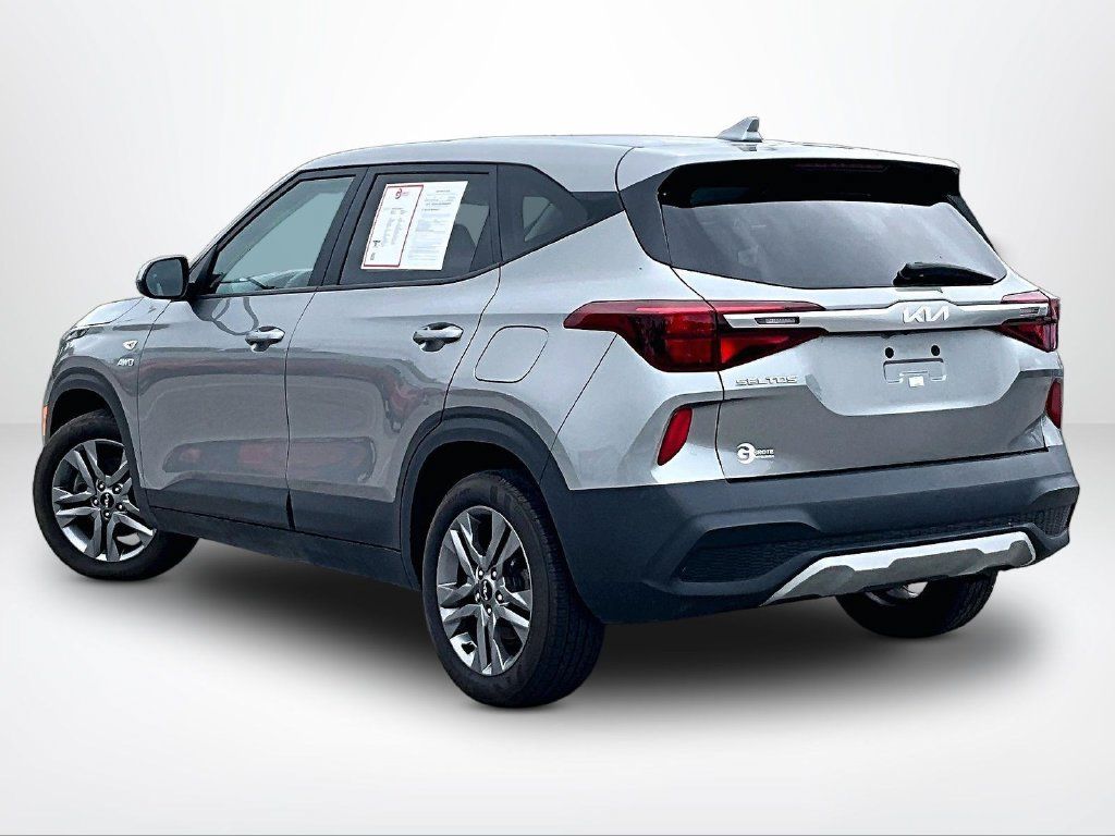 Used 2023 Kia Seltos LX AWD/4WD image 14