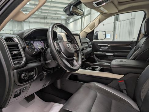 Used 2019 RAM 1500 Laramie image 16