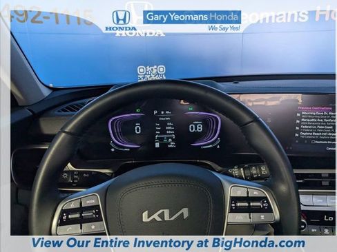 Used 2025 Kia Telluride S FWD image 33
