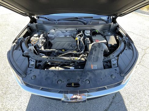 Used 2025 Chevrolet Trax LT w/ Driver Confidence Package image 32