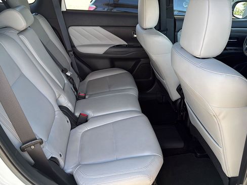 Used 2019 Mitsubishi Outlander GT AWD/4WD image 25