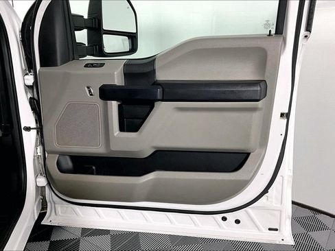 Used 2017 Ford F350 XL RWD image 23