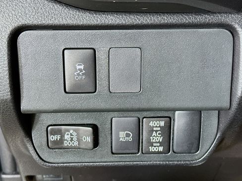 Used 2023 Toyota Tacoma TRD Off-Road image 17