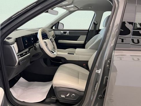 Used 2025 Hyundai Santa Fe SEL image 19