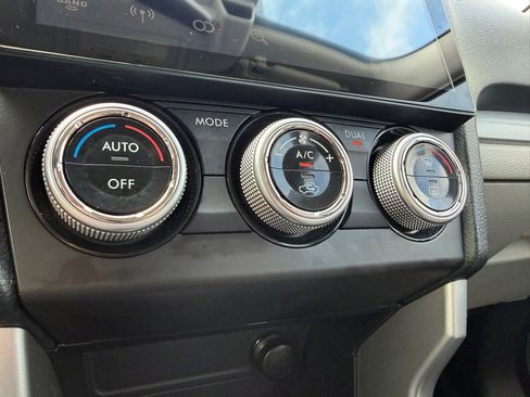 Used 2016 Subaru Forester 2.5i Touring w/ Eyesight & Navigation System image 28