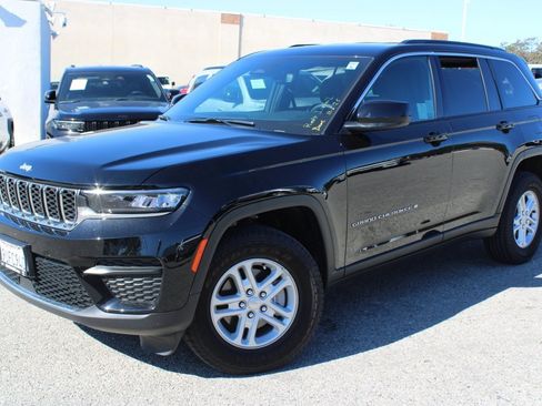 Used 2025 Jeep Grand Cherokee Laredo w/ Luxury Tech Group I image 1