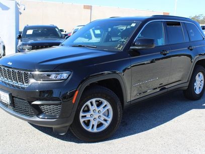 Used 2025 Jeep Grand Cherokee Altitude