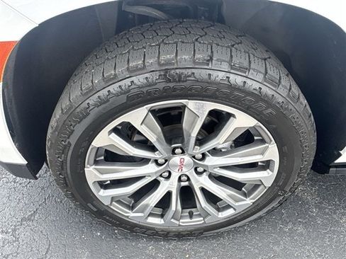 Certified 2021 GMC Yukon XL Denali w/ Denali Premium Package AWD/4WD image 34