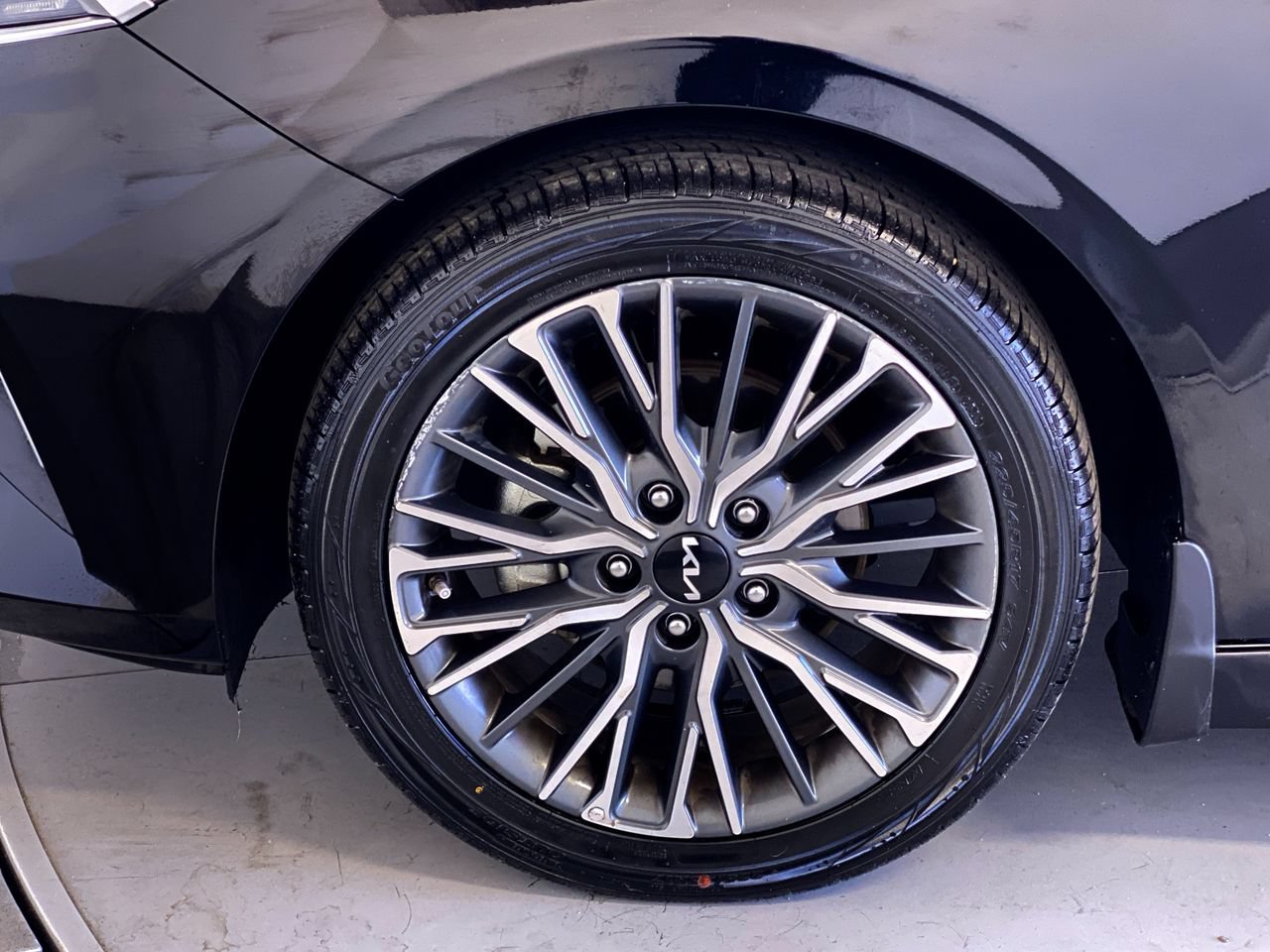 Certified 2023 Kia Forte GT-Line FWD image 12
