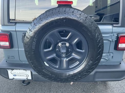 Used 2024 Jeep Wrangler Sport image 4