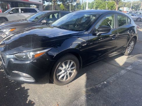 Used 2018 MAZDA MAZDA3 Sport image 1