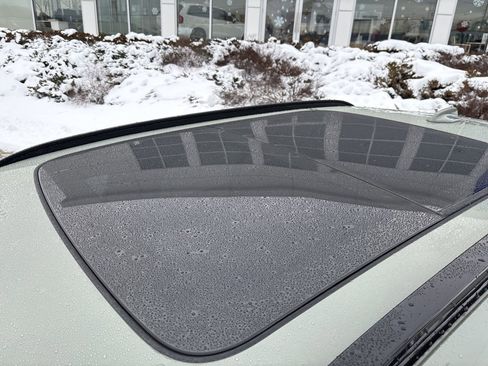 Used 2023 Volvo XC40 B5 Plus w/ Protection Package Premier image 10