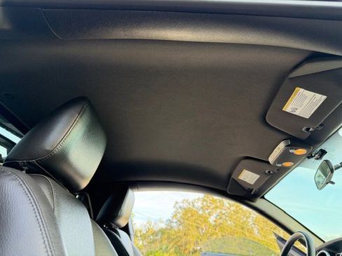 Used 2006 Ford Mustang GT Premium image 21