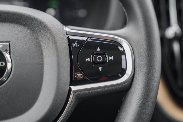 New 2027 Volvo XC60 T8 Plus AWD/4WD image 22
