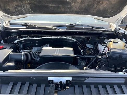 Used 2024 Chevrolet Silverado 2500 LT w/ Convenience Package AWD/4WD image 8