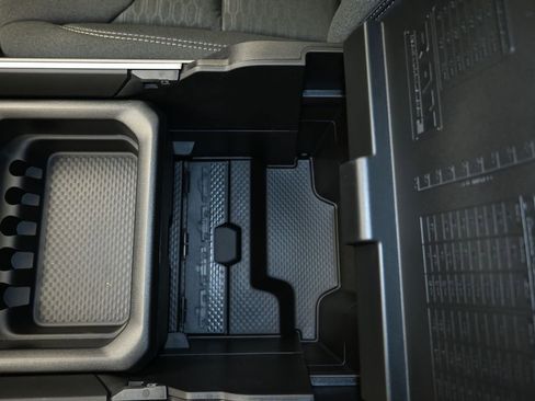 New 2026 RAM 1500 4x4 Crew Cab image 18