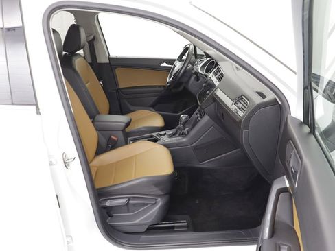 Used 2019 Volkswagen Tiguan SE AWD/4WD image 19