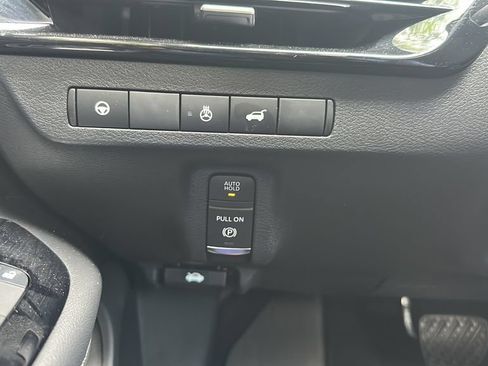 Used 2025 Nissan Murano SL AWD/4WD image 32